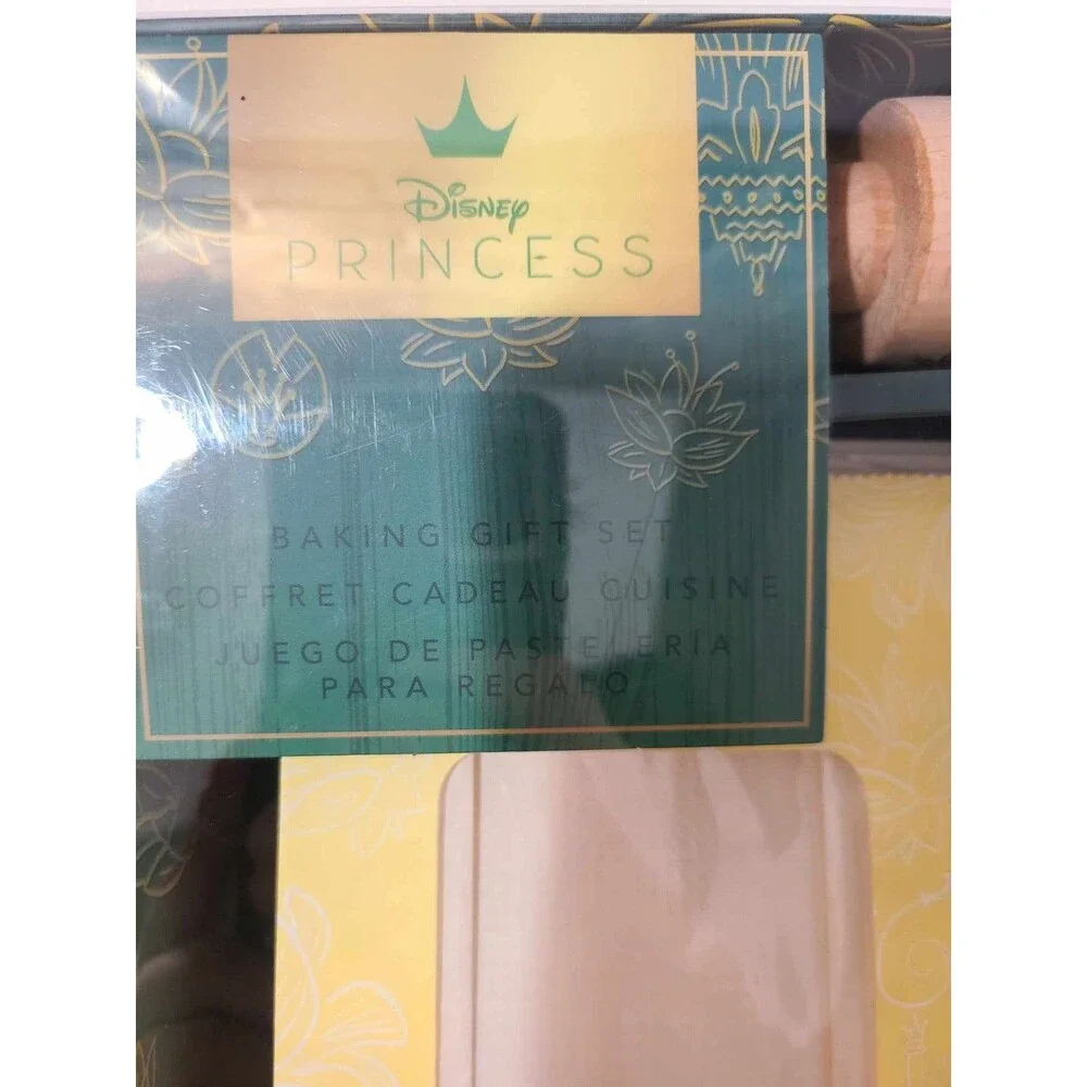 Disney Baking Gift Set Bakeware Roller Pin Cookie Cutters Decorating Tools Tiana